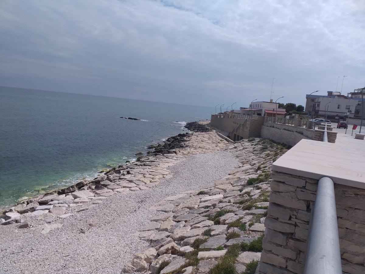 Апартаменты Porto E Mare Бишелье Экстерьер фото